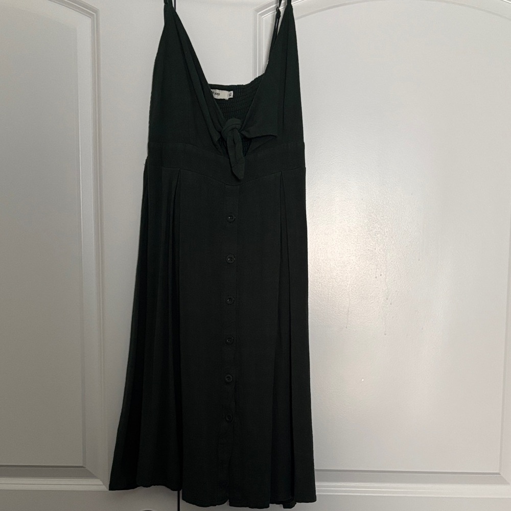 Elegant Green Sleeveless Dress